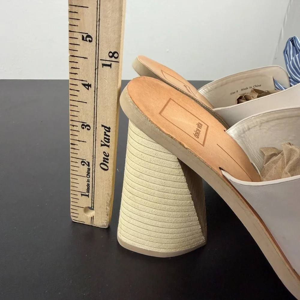 Dolce Vita Sandals Womens 8 White Cream Leather Chunky Wood Heels Slip On Dressy